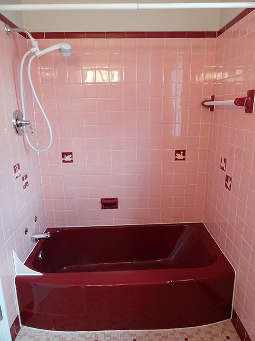 With Red With Exciting Bathroom With Extraordinary Red Bathtub Combined With Pink Ceramics Wall Bathroom Gorgeous Bathroom Decorating Ideas To Keep The Elegant Interior In Style