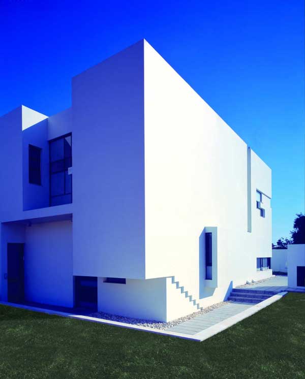 Light Effect Sky Incredible Light Effect From Blue Sky Displayed By The White Painted House PS The Heder Partnership As Best Feature Architecture  Stunning Modern Home With Unique Curved Walls And Comfortable Pools