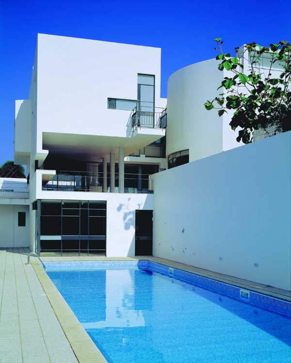 Inground Swimming As Simple In Ground Swimming Pool Constructed As House PS The Heder Partnership Feature With Tall Concrete Wall Architecture  Stunning Modern Home With Unique Curved Walls And Comfortable Pools